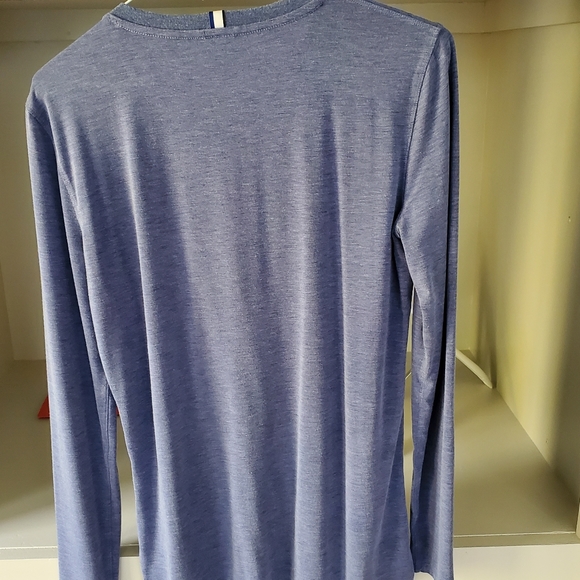 Kit and Ace Tops - Kit & Ace size M blue cosy tshirt